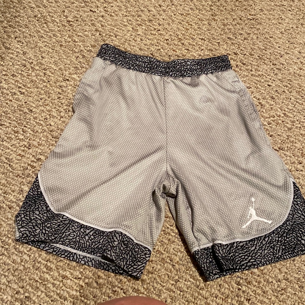 grey jordan shorts